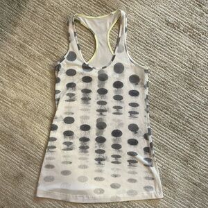 Lululemon workout tank top size 4 dots small fitness athletic